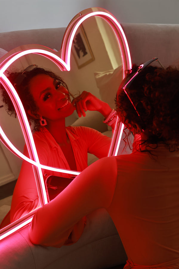 Shop Neon
Mirrors